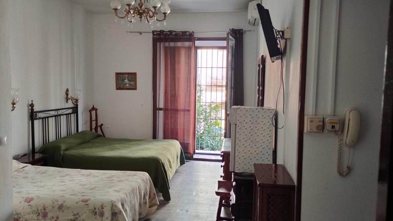 Hostal Colon Antequera Exterior photo
