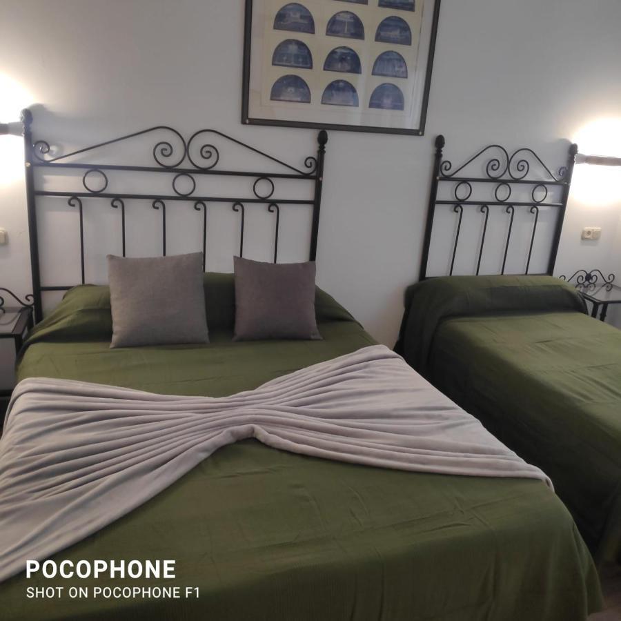 Hostal Colon Antequera Exterior photo