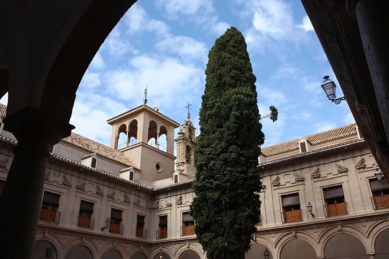 Hostal Colon Antequera Exterior photo