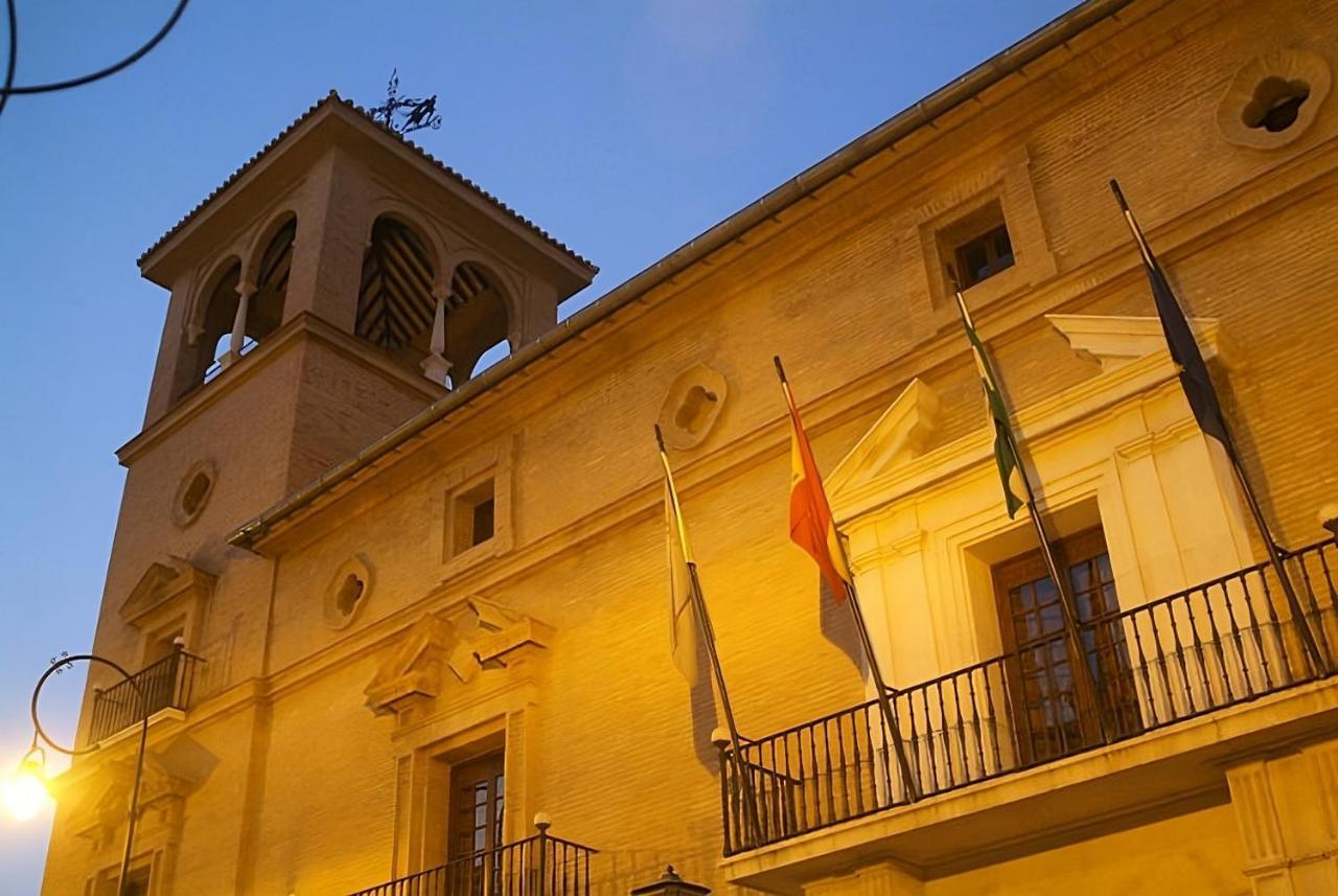 Hostal Colon Antequera Exterior photo